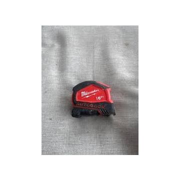 Milwaukee 16 Ft. Auto Lock Tape Measure